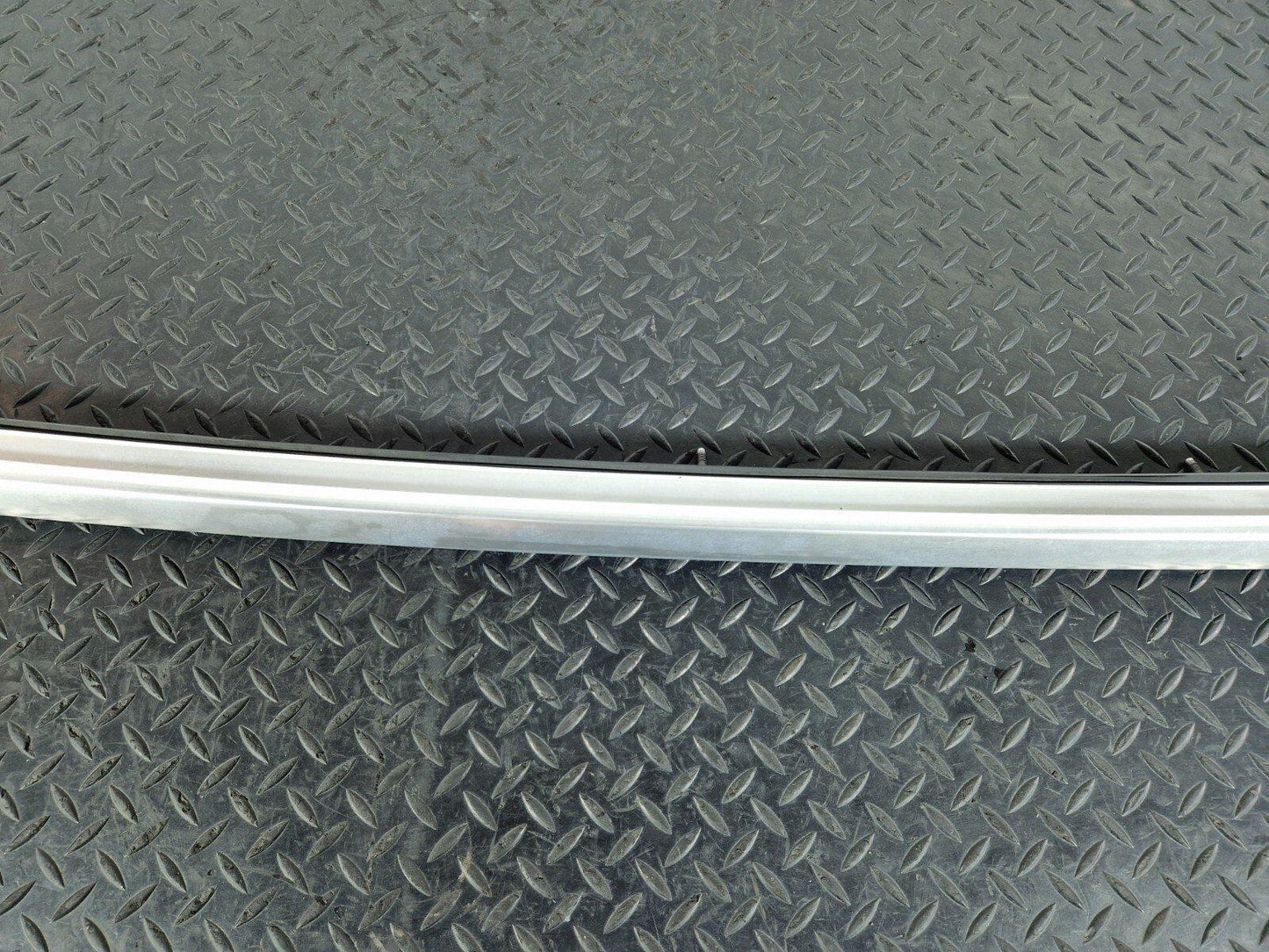 14-19 MERCEDES BENZ GLA X156 OEM RIGHT DRIVER SIDE O/S ROOF RAIL A1568900493