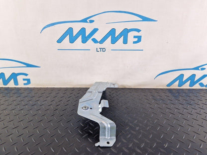 11-19 MERCEDES BENZ ML W166 GENUINE BOOT LINER RIGHT SIDE BRACKET A1668601014