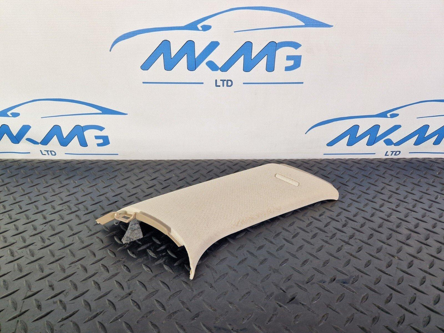14-21 MERCEDES BENZ W205 ESTATE  REAR C-PILLAR TRIM PANEL LEFT SIDE A2056904704