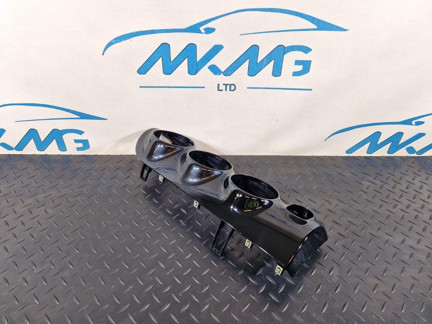 18-ON MERCEDES BENZ A CLASS W177 DASHBOARD AIR VENT SURROUND TRIM A1776800001