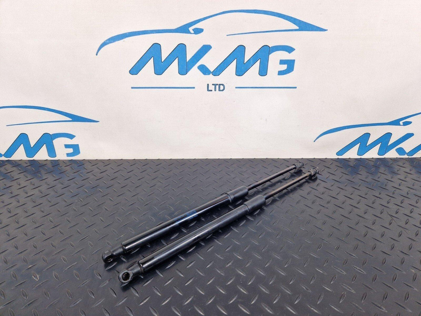 16-24 AUDI A5 F5 CONVERTIBLE GENUINE PAIR OF TAILGATE BOOTLID STRUTS 8W7827552