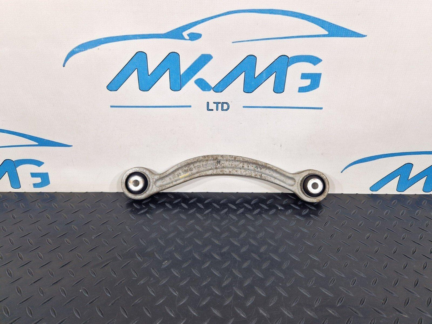 14-21 MERCEDES BENZ C200d W205 REAR RIGHT O/S WISHBONE CONTROL ARM A2043502206