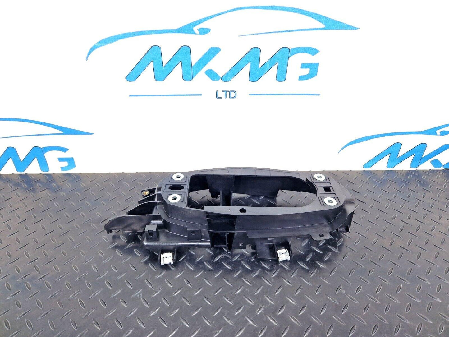 16-19 AUDI A4 AVANT B9 S-LINE GEAR SHIFTING MECHANISM MOUNTING FRAME 8W2863531