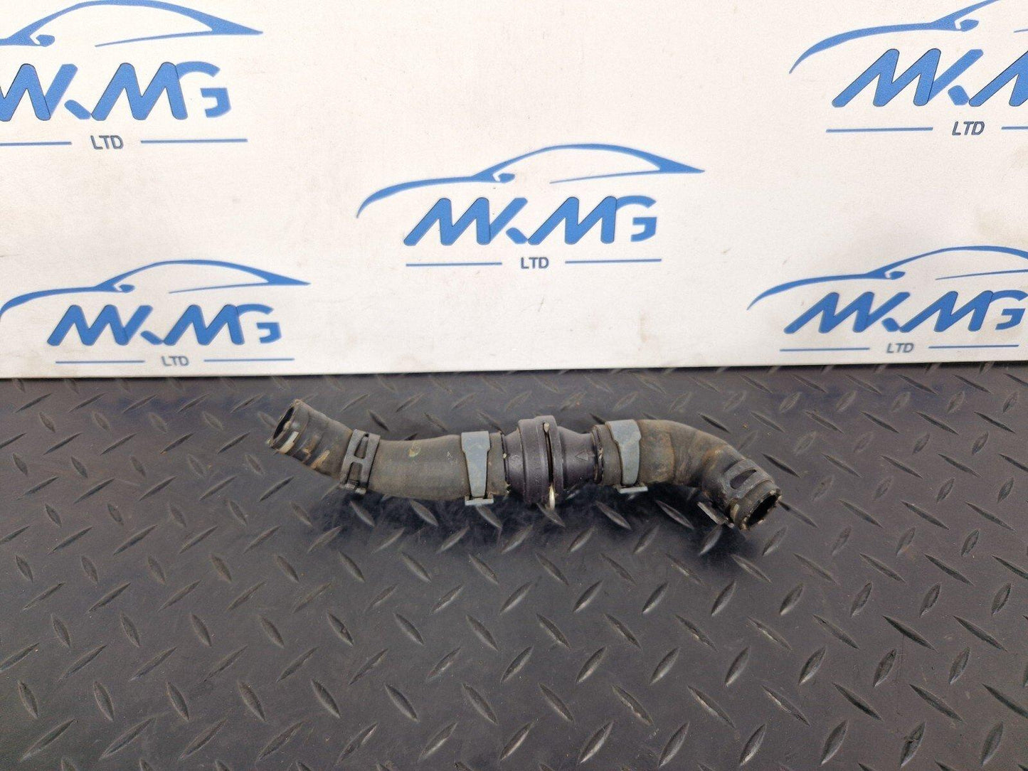 16-19 AUDI A4 B9 GENUINE WATER COOLANT PIPE 8W0122449M