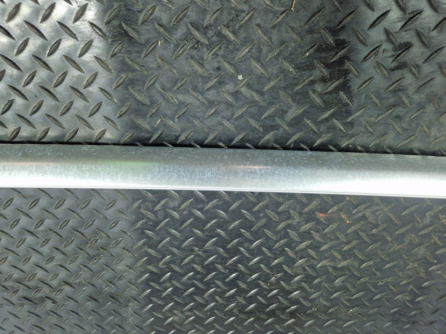 10-18 VW TOUAREG 7P GENUINE RIGHT DRIVER SIDE CHROME ROOF RAIL RACK 7P6860044B