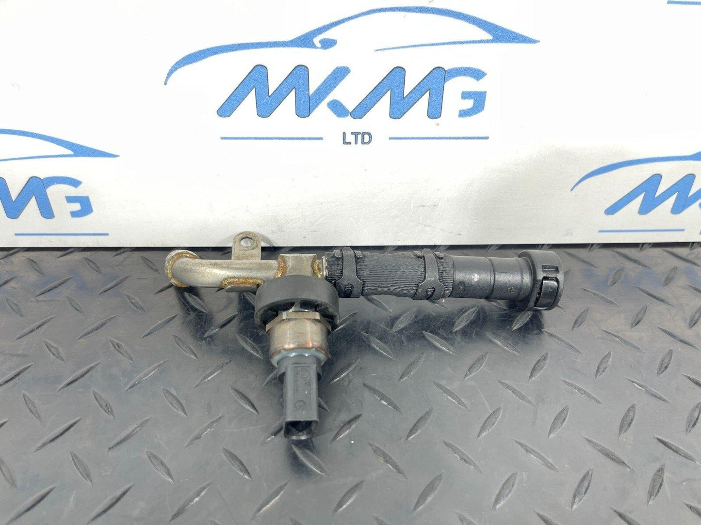 16-19 AUDI A4 B9 FUEL PRESSURE SENSOR & PIPE 059130299AS