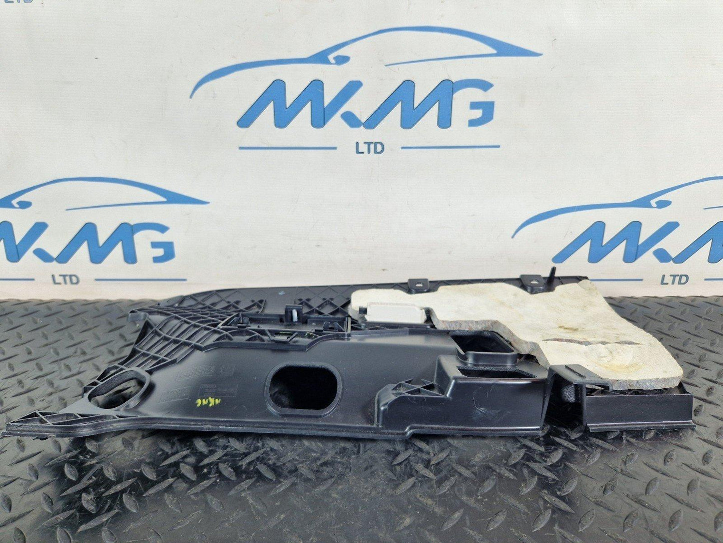 BMW X5 E70 RIGHT LOWER DASHBOARD TRIM COVER 716179305