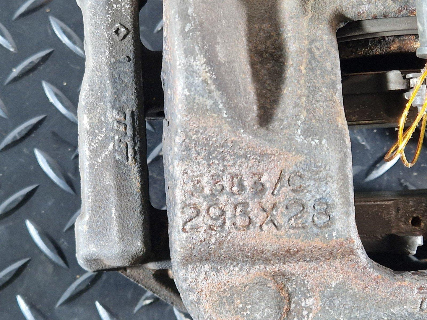 MERCEDES-BENZ A CLASS W176 GENUINE FRONT RIGHT DRIVER O/S BRAKE CALIPER