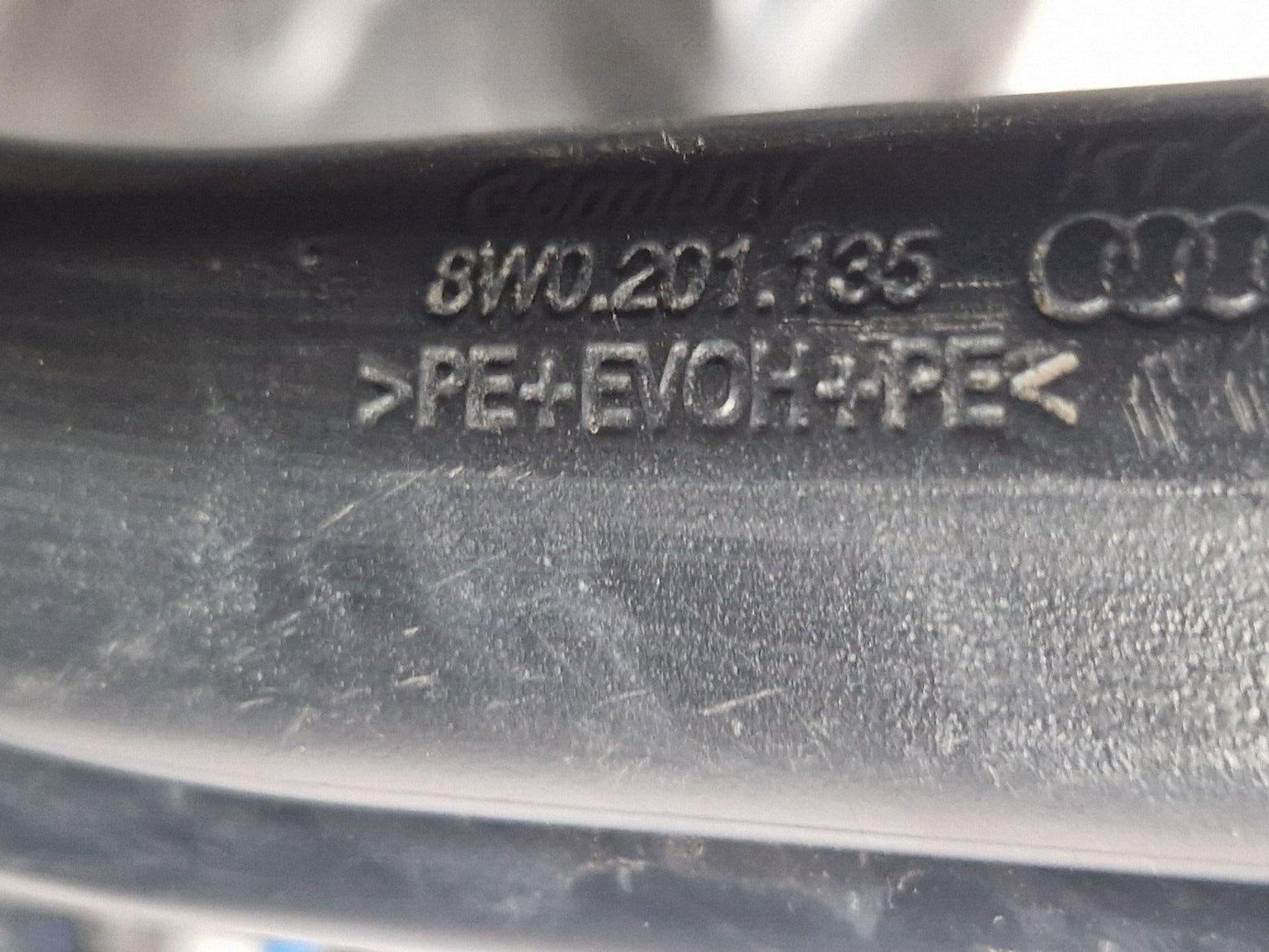 16-19 AUDI A4 B9 AVANT GENUINE PETROL ENGINE FUEL TANK 8W0201021CJ 8W02012WD