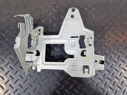 14-21 MERCEDES BENZ C220d W205 FUSE BOX RELAY HOLDER BRACKET A2055451740