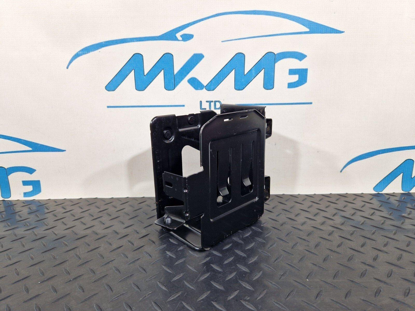 14-23 MERCEDES BENZ VITO W447 GENUINE BATTERY TRAY HOLDER BRACKET A4475402640