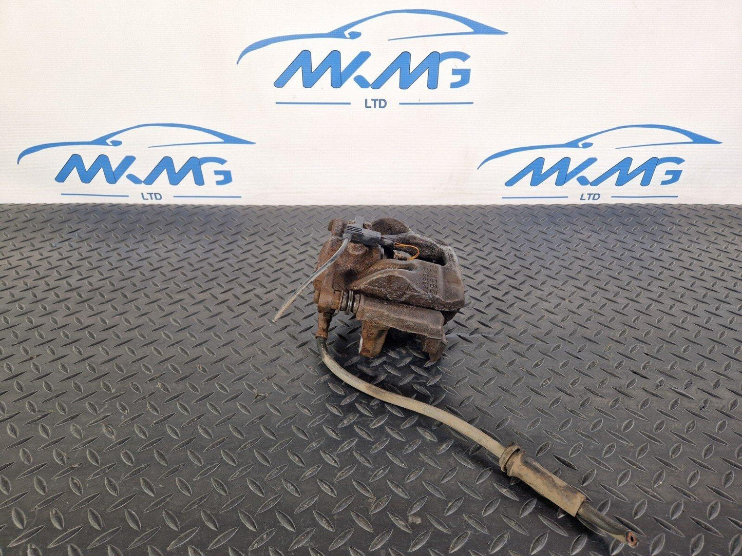 14-20 MERCEDES BENZ GLA 200 X156 GENUINE FRONT RIGHT BRAKE CALIPER A00042167881