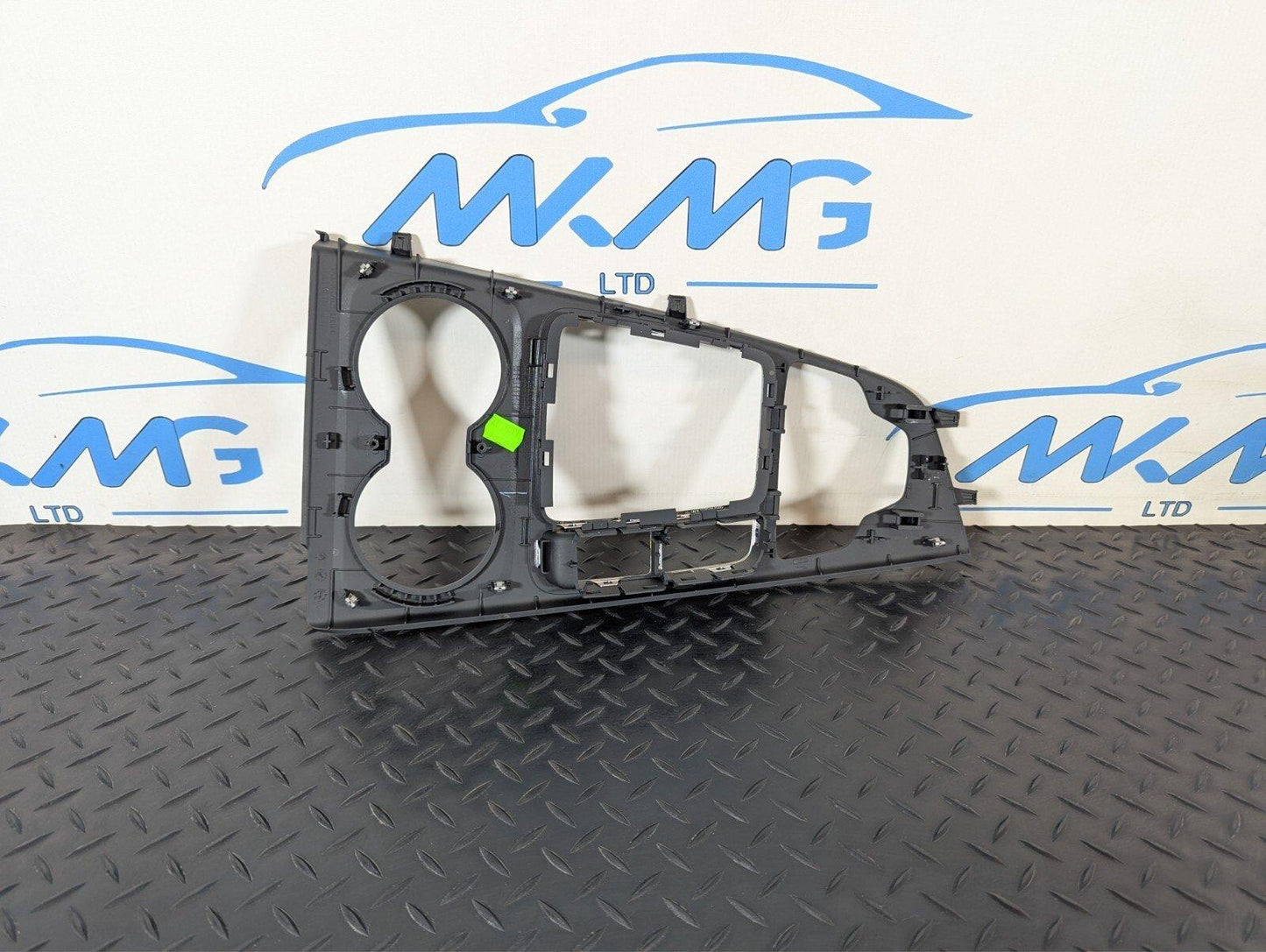 16-19 AUDI A4 B9 GENUINE OEM CENTRE CONSOLE COVER TRIM SURROUND PANEL 8W2864241