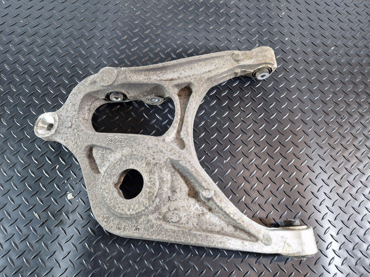 11-19 MERCEDES BENZ ML W166 REAR RIGHT O/S WISHBONE CONTROL ARM