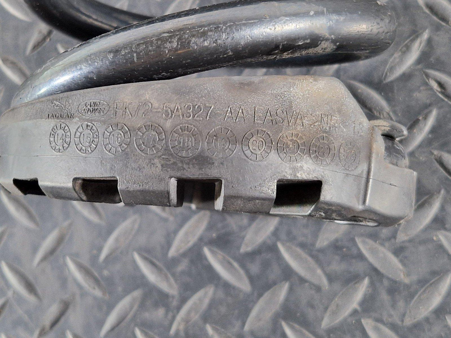 14-19 LAND ROVER L550 DISCOVERY GENUINE REAR LEFT N/S/R COIL SPRING FK725349AA