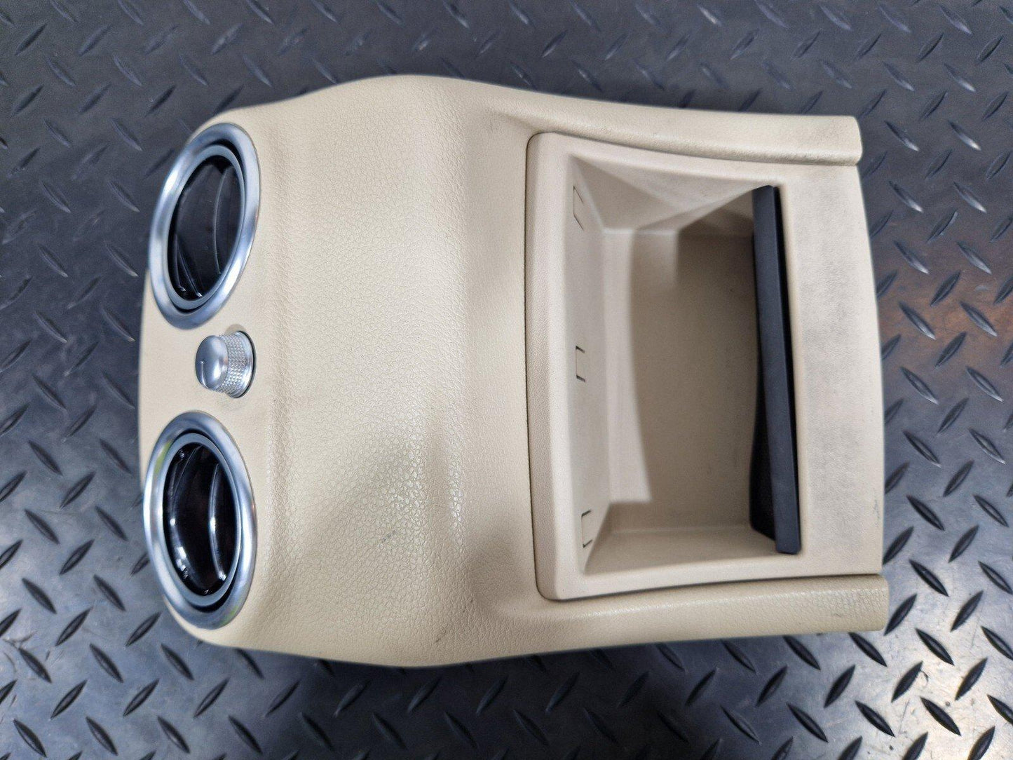 14-21 MERCEDES-BENZ C250D W205 CENTER CONSOLE REAR DUAL AIR VENT A2058300501