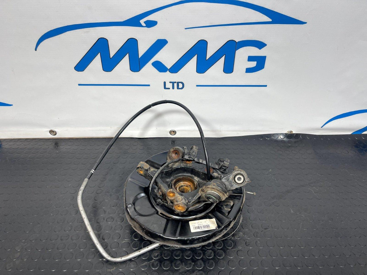 2017 BMW 4 SERIES F32 M-SPORT REAR LEFT PASSENGER SIDE WHEEL HUB 2344797