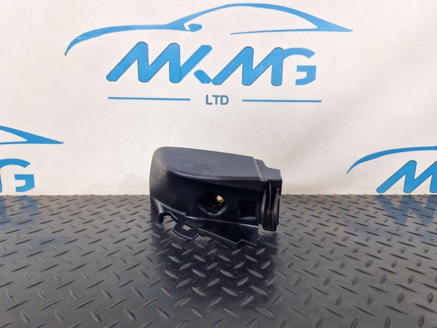 14-21 MERCEDES BENZ C300h W205 OEM RIGHT INTERIOR PART A2056930900