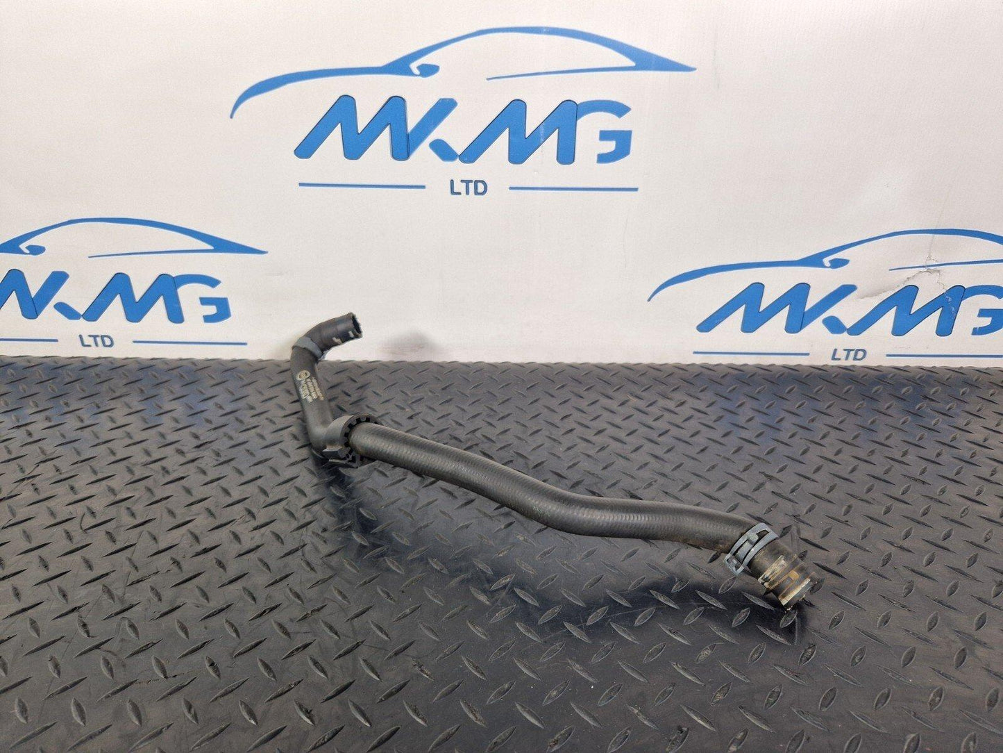 16-19 AUDI A4 B9 2.0TDI DEU GENUINE WATER COOLANT HOSE PIPE 8W0145947A
