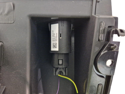 19-23 LAND ROVER DISCOVERY SPORT L550 INSERT TRAY & USB INPUT PORT LK72045B58B