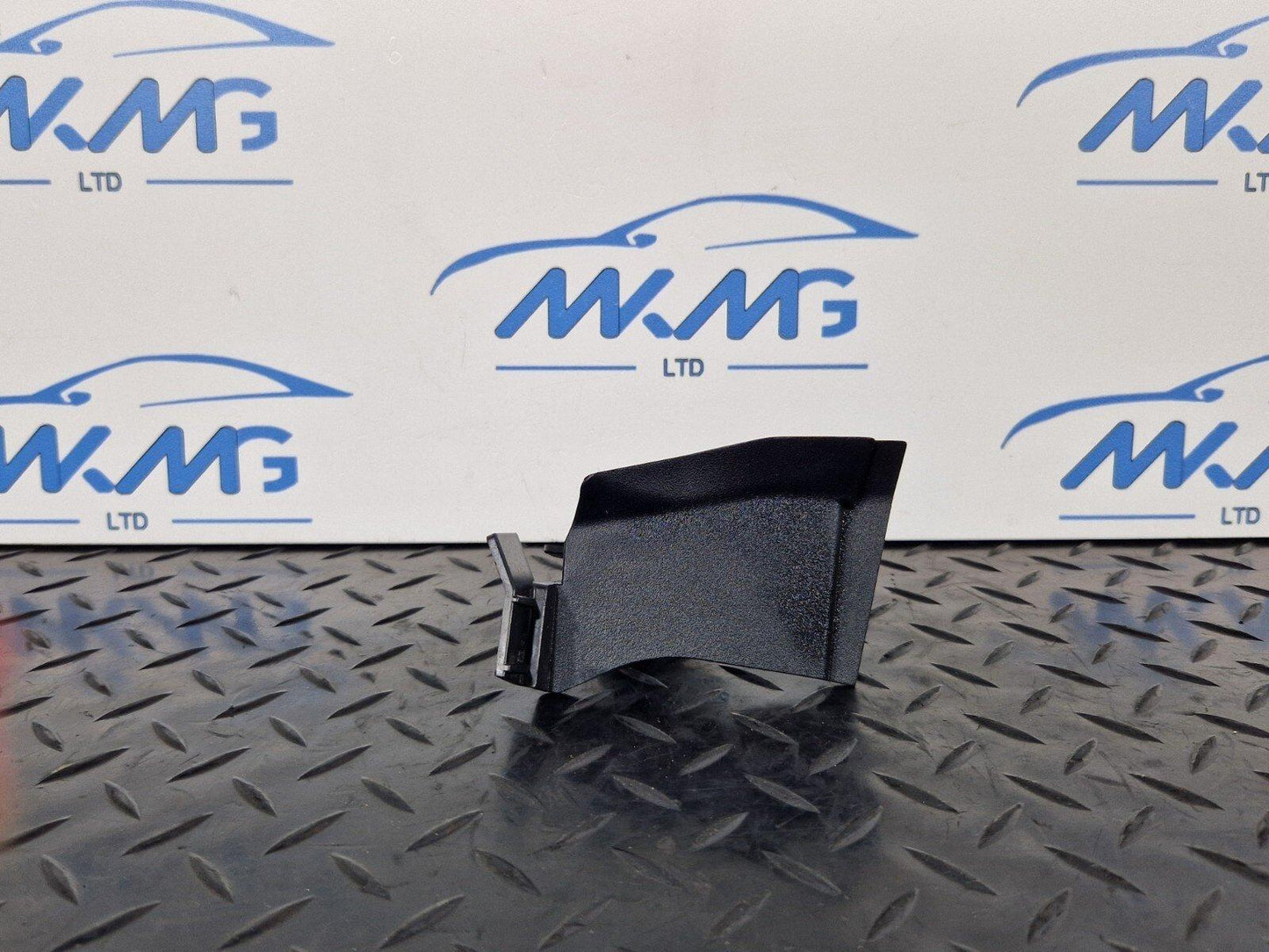 16-22 BMW X1 F48 Front Left Door Sill Wheel Arch Cover Mount 7332335