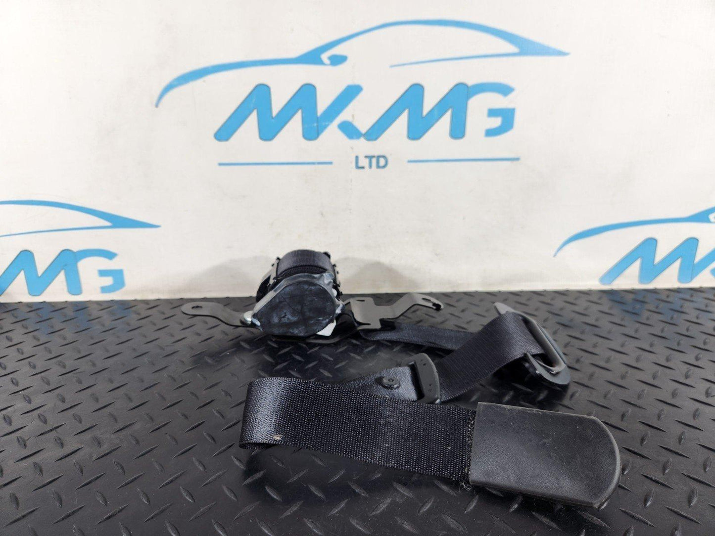 BMW X5 E70 SEAT BELT REAR RIGHT DRIVER SIDE 606345600C 602506400B