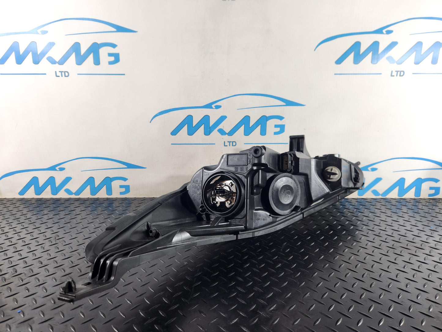 Ford Fiesta MK6 Headlight Right O/S Driver Side C1BB-13W029-EE (Damaged Bracket)