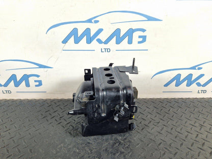 19-ON RANGE ROVER EVOQUE L551 GENUINE FUEL FILTER HOUSING M8D2-9D202-AF