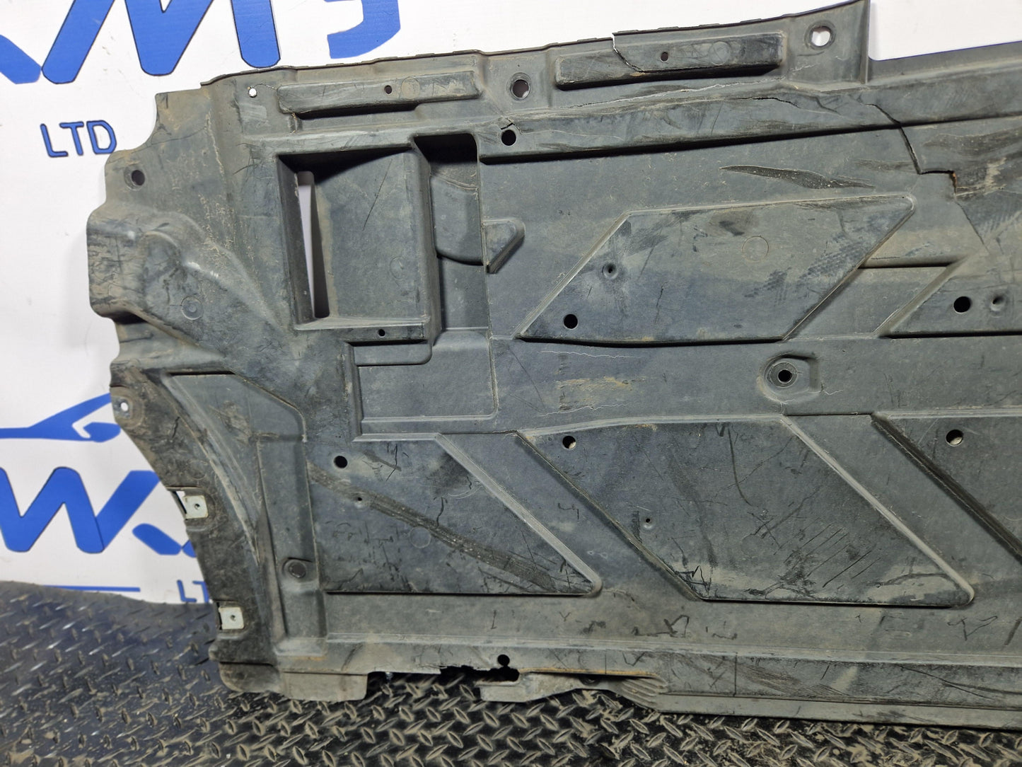 MERCEDES B CLASS W247 RIGHT O/S SIDE UNDERBODY COVER A2476800505 A1776808803