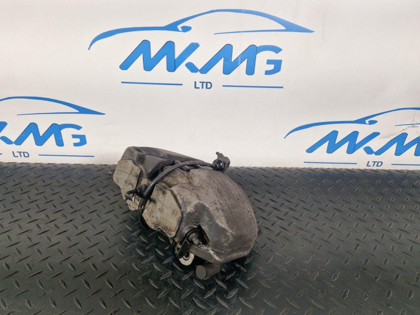 16-23 AUDI A5 F5 SPORTBACK S-LINE PASSENGER SIDE FRONT BRAKE CALIPER 8W05CA