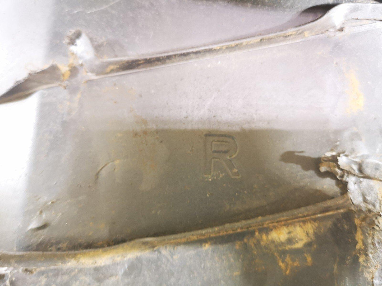 16-19 AUDI A4 B9 GENUINE 1.4 TFSI REAR DRIVER CONTROL ARM COVER 8W0505416D