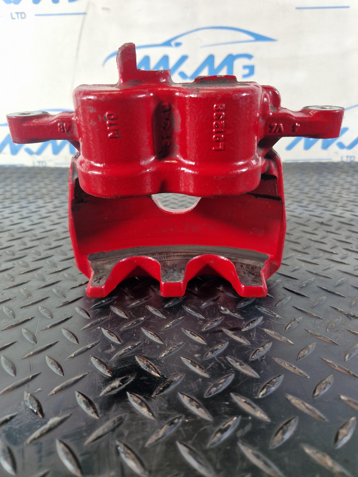 Range Rover Evoque L551 Front Right Brake Caliper M8D22B294BA LR140646