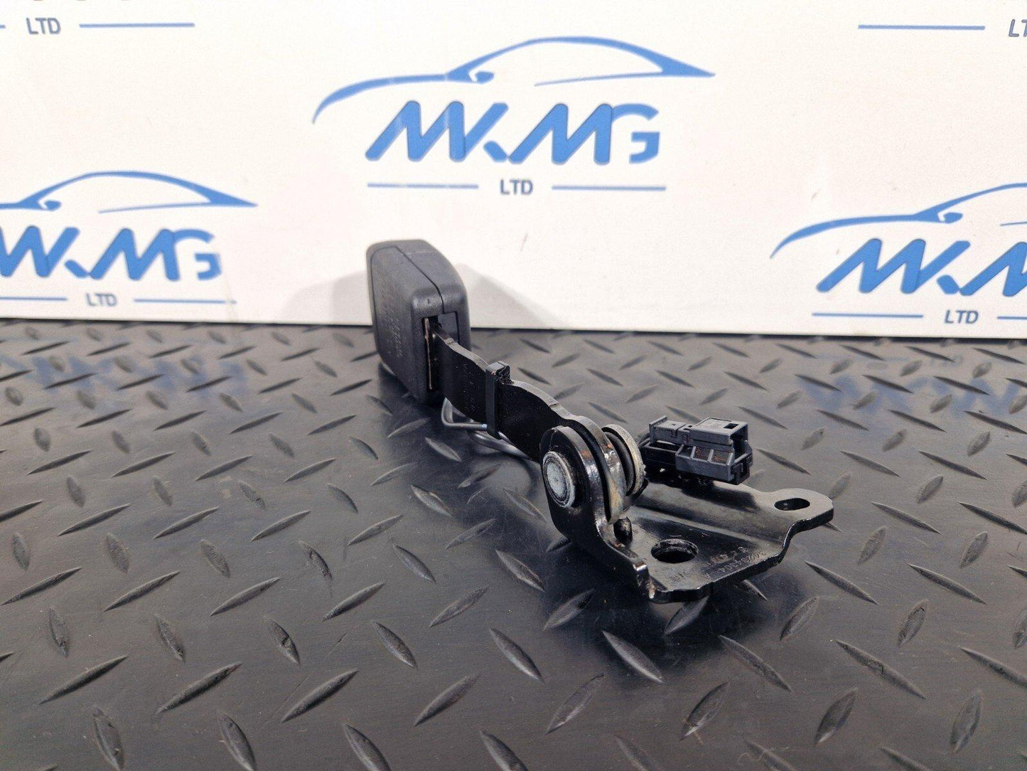 19-ON MERCEDES B CLASS W247 REAR LEFT SEAT BELT A2478600569