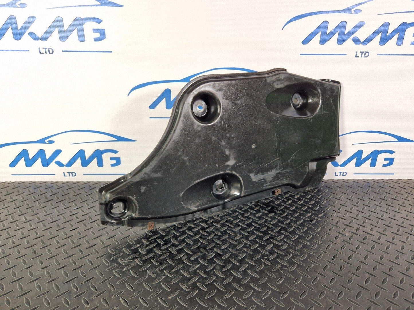 15-18 AUDI A7 4G GENUINE LEFT SIDE UNDERBODY SHIELD COVER PANEL TRIM 4G0825215B