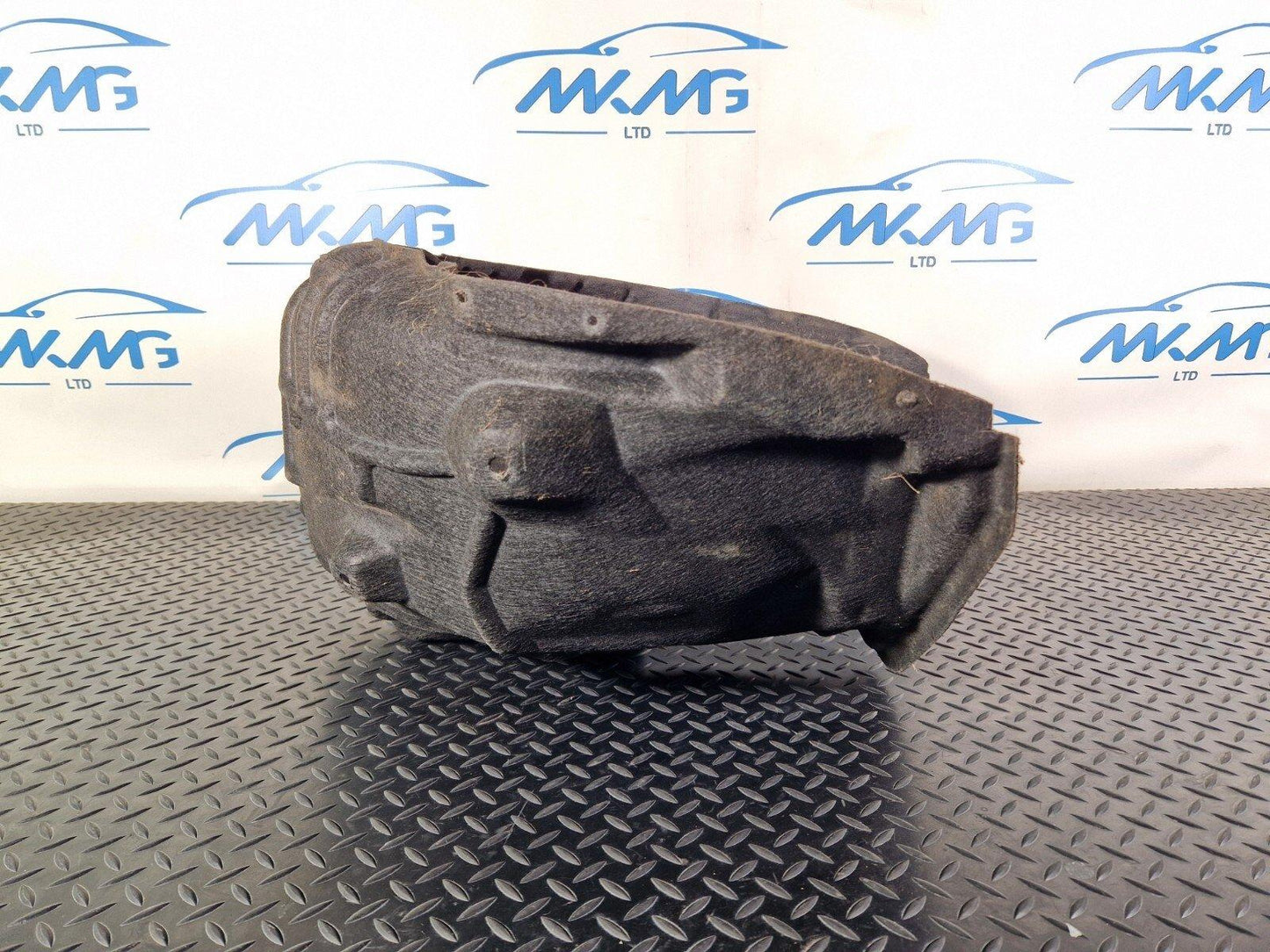 16-19 AUDI A4 AVANT B9 S-LINE WHEEL ARCH LINER REAR LEFT SPLASH GUARD 8W0810172G