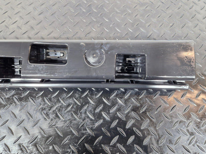 14-21 BMW 2 SERIES GRAN TOURER F46 GENUINE REAR LEFT SIDE SKIRT BRACKET 7318861