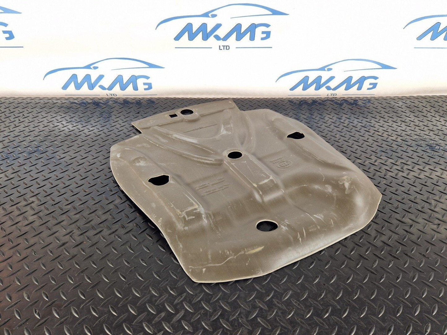 14-20 MERCEDES BENZ GLA X156 REAR BOOT SPARE WHEEL COMPARTMENT INSULATION PANEL