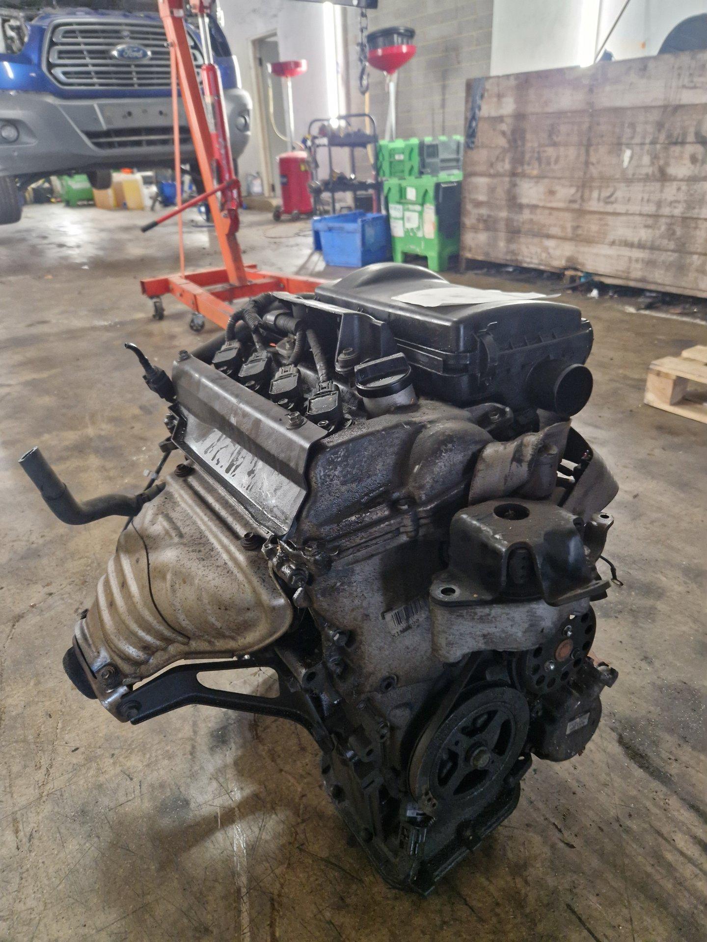 Toyota Prius MK2 (NHW20) Hatchback Engine