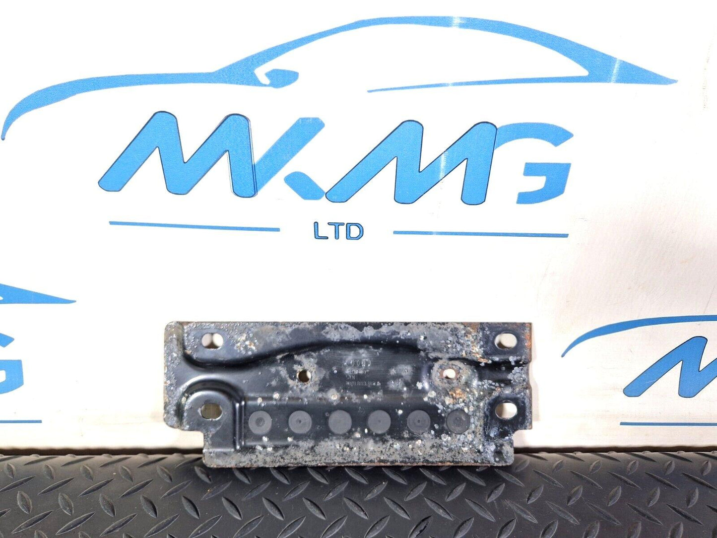 16-24 AUDI A5 F5 COUPE MUFFLER MOUNT BRACKET PLATE 8W0803183A
