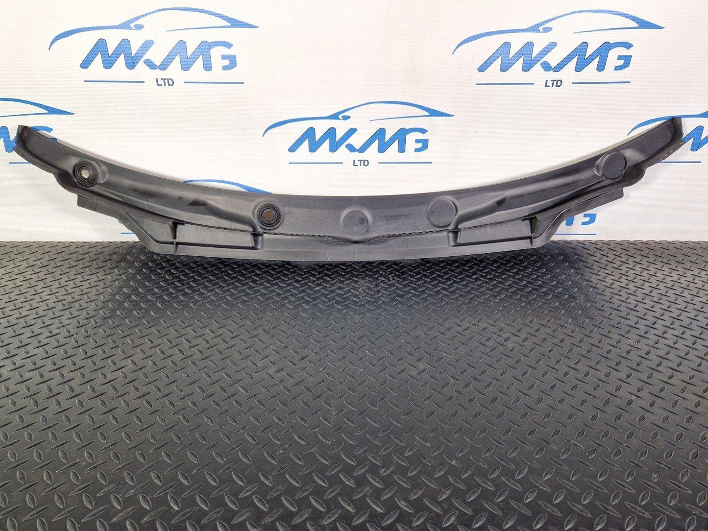 14-21 BMW 2 SERIES GRAN TOURER F46 OEM FRONT WINDSCREEN SCUTTLE PANEL 7301016