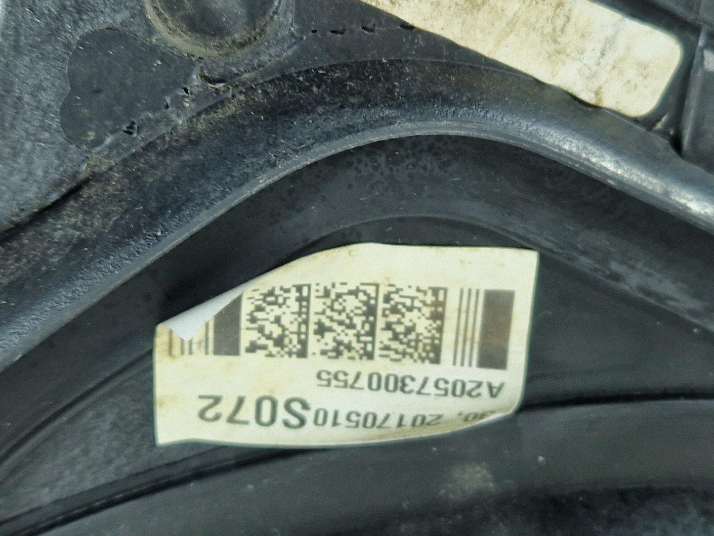 14-21 MERCEDES BENZ C300h W205 OEM REAR LEFT PASSENGER SIDE WINDOW A2057300755