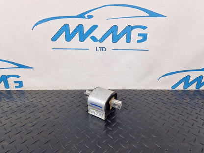 14-21 MERCEDES BENZ C200 W205 GEARBOX SUPPORT HOLDER CARRIER BRACKET A2052403300