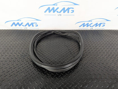 12-18 AUDI A6 C7 GENUINE REAR RIGHT OSR DOOR RUBBER / SEAL