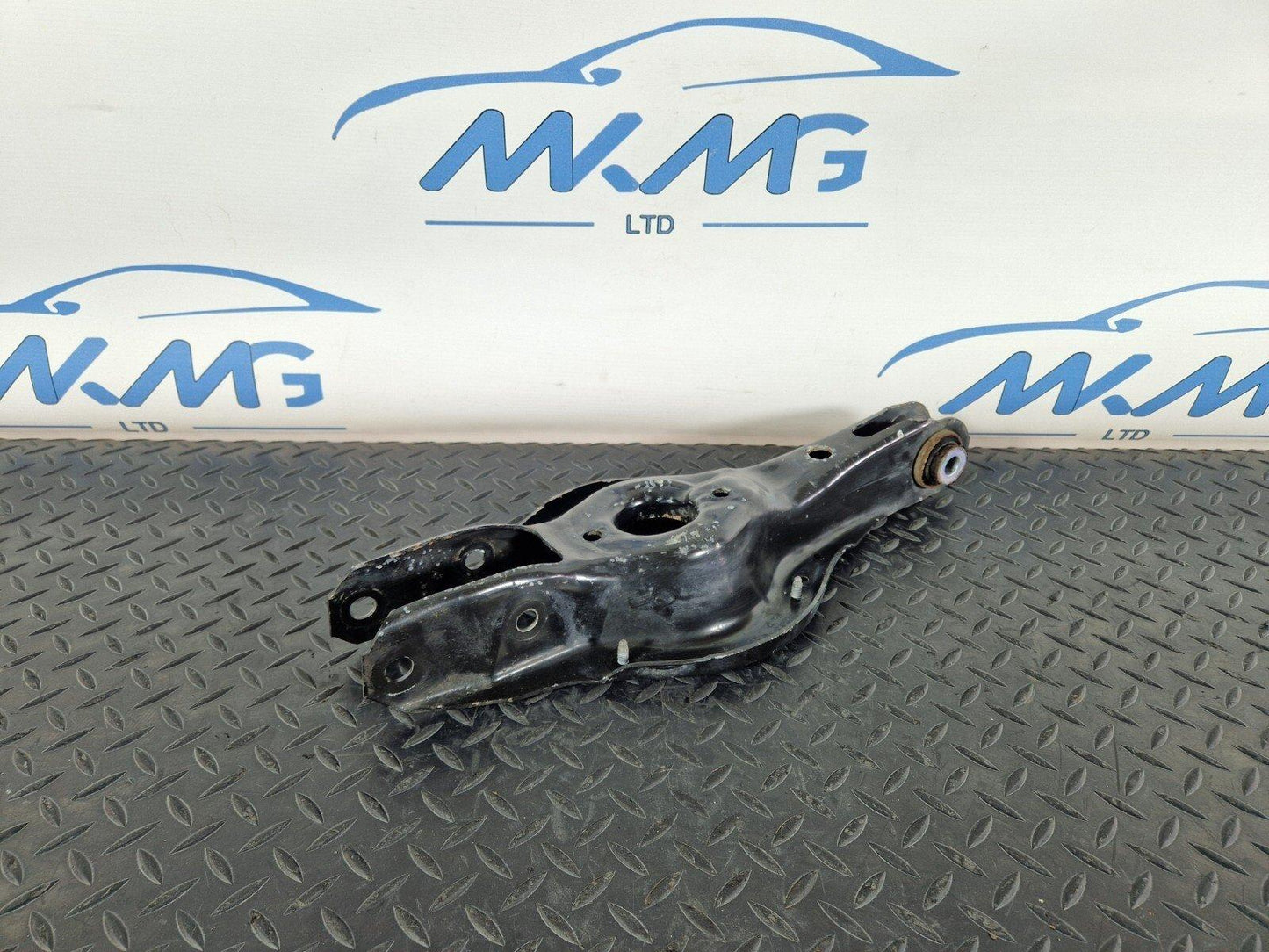 12-18 BMW 3 SERIES F30 LCI REAR WISHBONE ROLL OVER CONTROL ARM 6867540 6867541