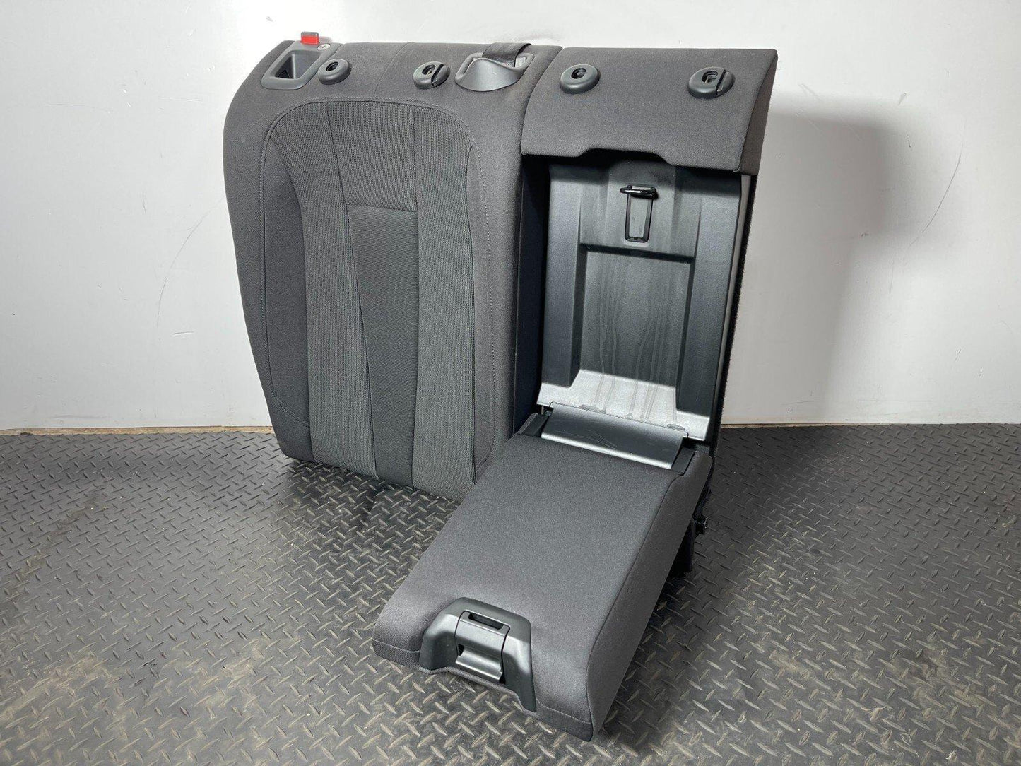 16-19 AUDI A4 B9 GENUINE REAR RIGHT DRIVER SIDE CLOTH  SEAT BACKREST