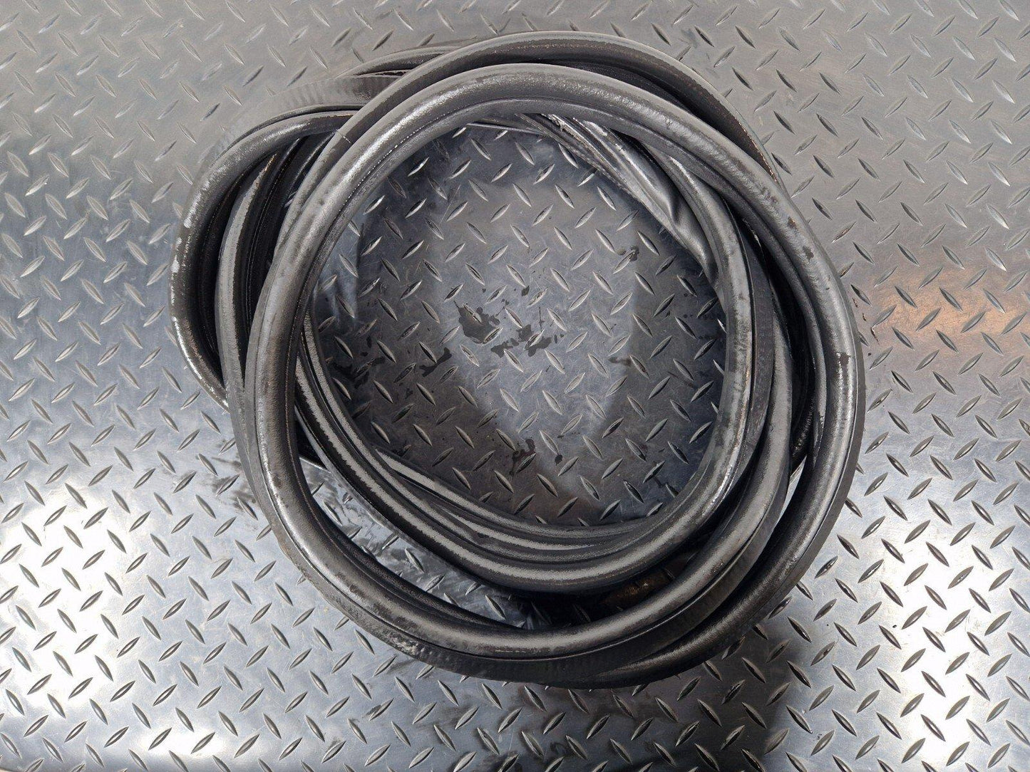 12-18 BMW 4 SERIES F36 M-SPORT TAILGATE BOOTLID TRUNK RUBBER SEAL 7314602