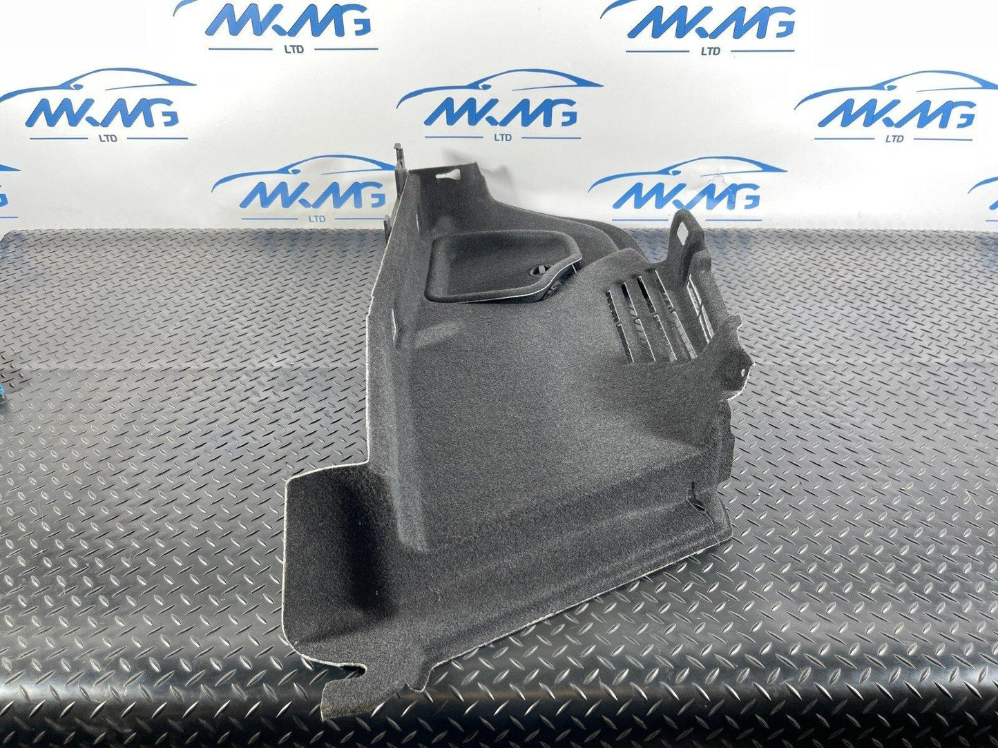 16-19 AUDI A4 B9 SALOON GENUINE REAR PASSENGER SIDE BOOT TRIM PANEL 8W5863879
