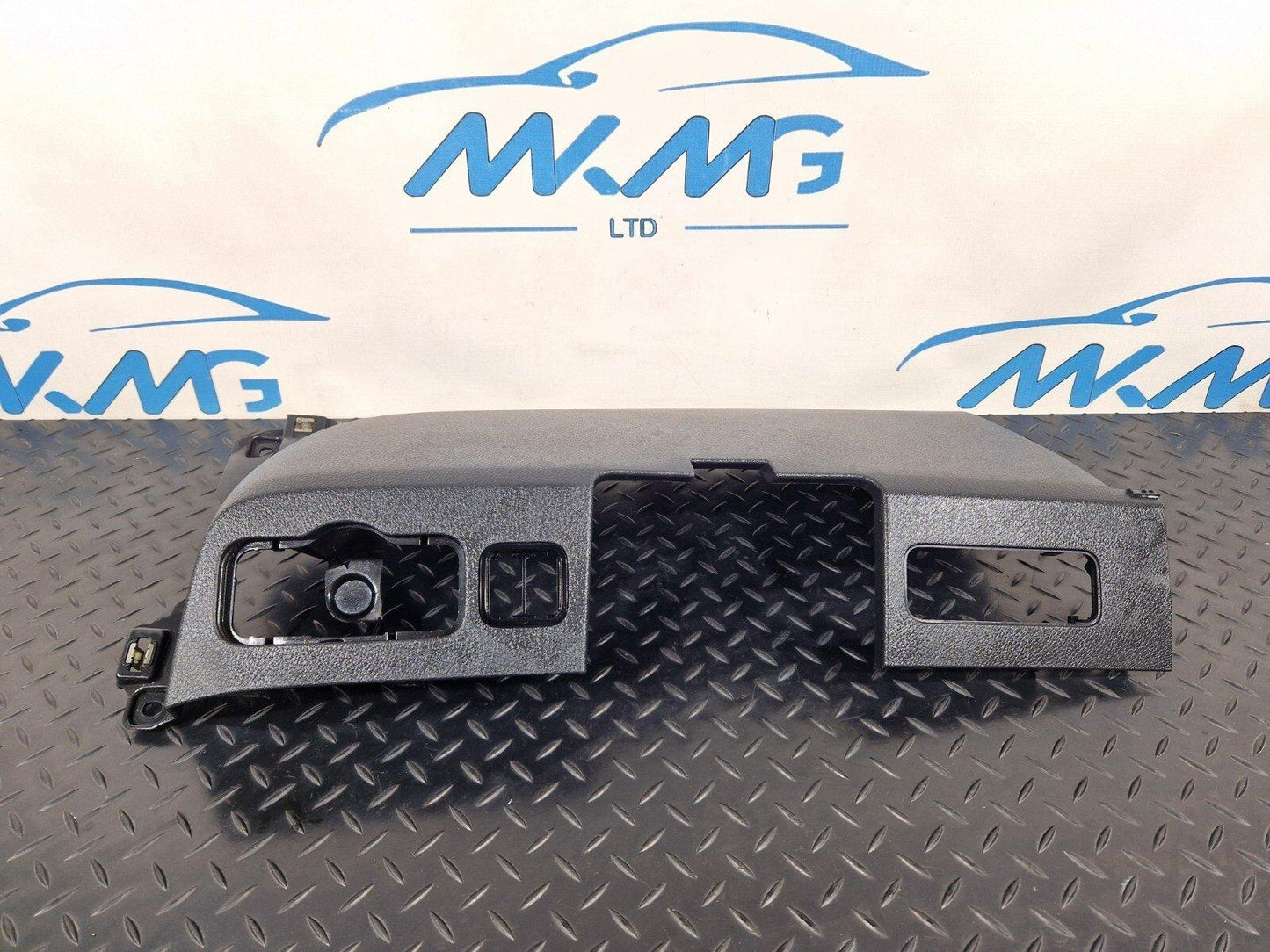 2018-ON MERCEDES BENZ SPRINTER W907 DASH BOARD TRIM RIGHT A9106802400