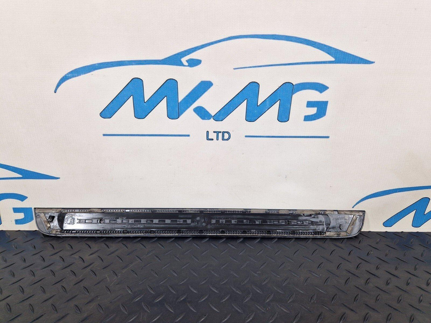 12-18 AUDI A6 C7 DOOR ENTRY SILL KICK PLATE COVER FRONT RIGHT SIDE 4G0853374