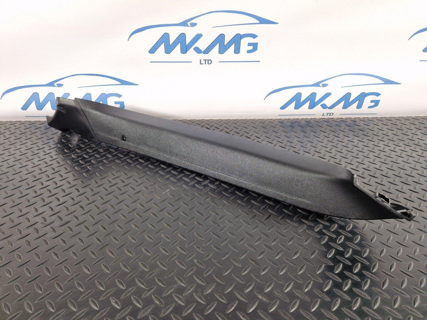 10-18 AUDI A7 4G S-LINE GENUINE BOOT LID LEFT SIDE TRIM INNER PANEL 4G8867607